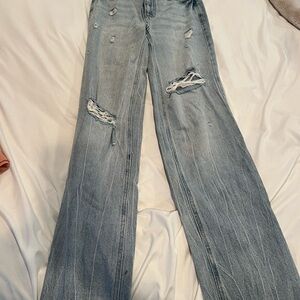 PacSun 90s Boyfriend Jean in 22 Women’s Light Blue Distressed Wide-Leg Jeans